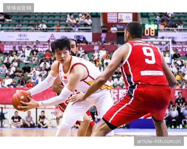快速、简洁是突尼斯反击的标签，中场球员的出球速度决定了反击质量。